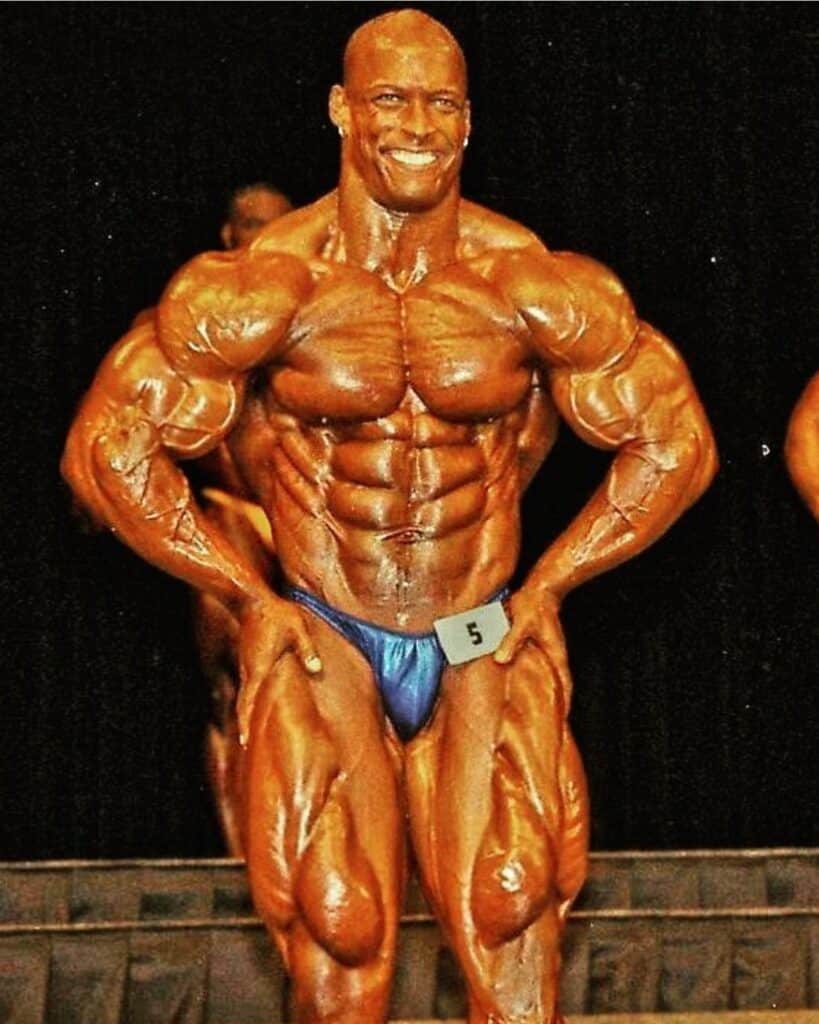 Shawn Ray Posing | buildwithpros.com | BuildWithPros.com